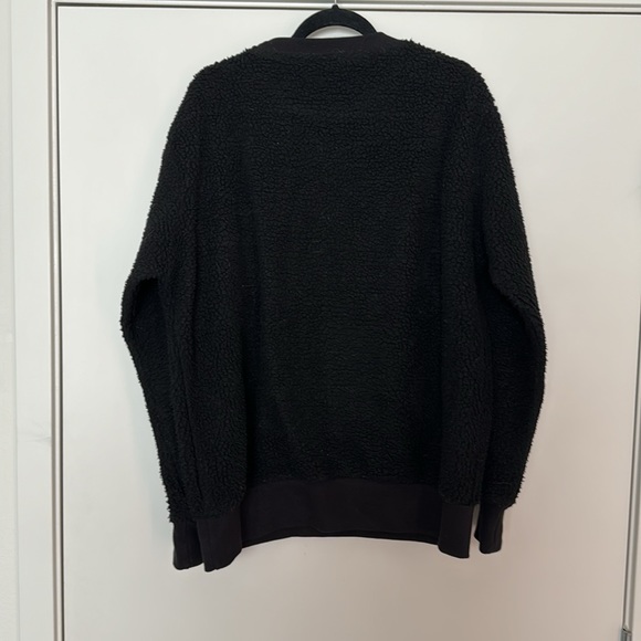 Chinatown Market Fleece Sherpa Sweater - Picture 3 of 3